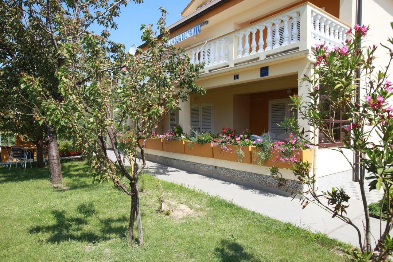 Apartments & Room Jagoda บัชกา ภายนอก รูปภาพ