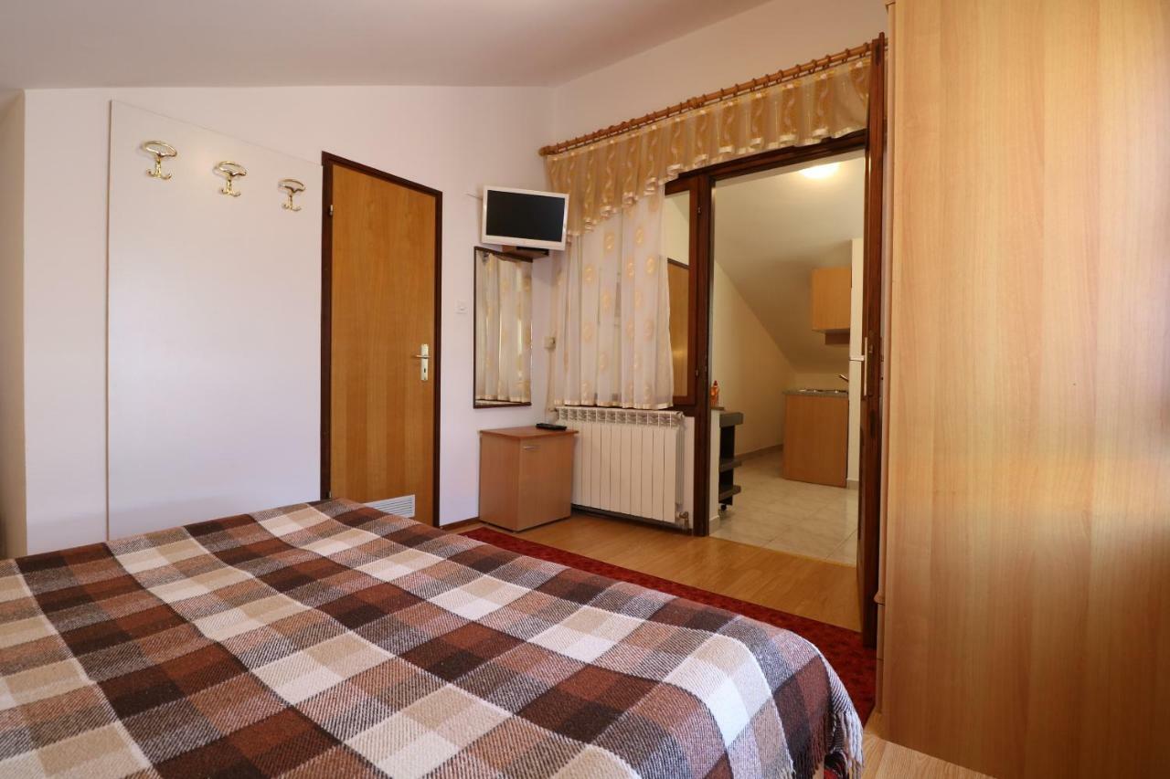 Apartments & Room Jagoda บัชกา ภายนอก รูปภาพ